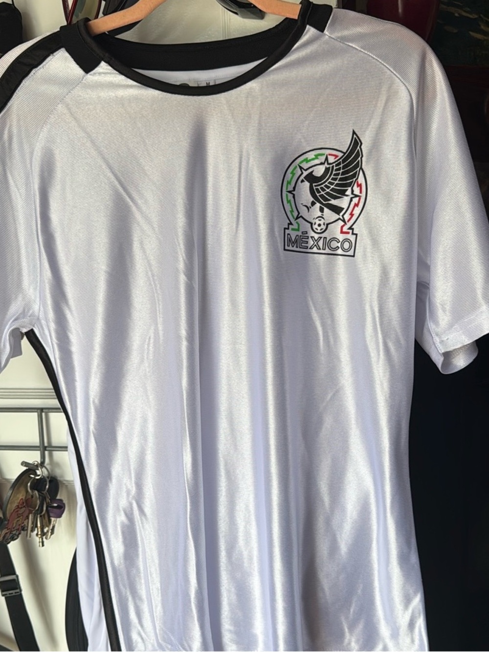 NWT’s Mexico national team soccer jersey White/ black collar and eagle crest. M